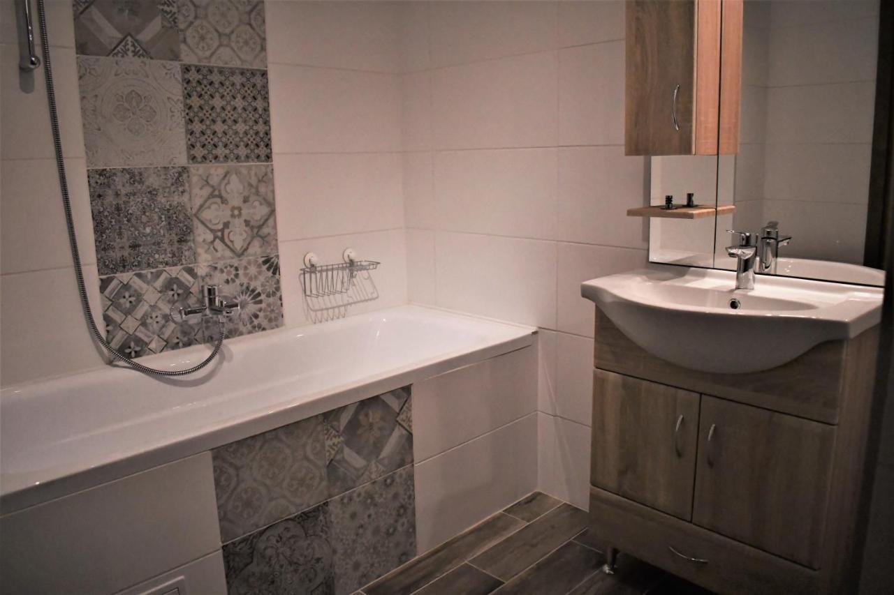 Vatus Apartmanhaz Vac Ngoại thất bức ảnh