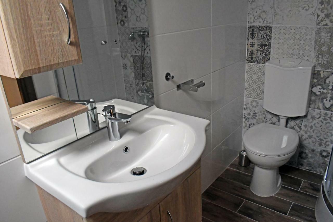 Vatus Apartmanhaz Vac Ngoại thất bức ảnh
